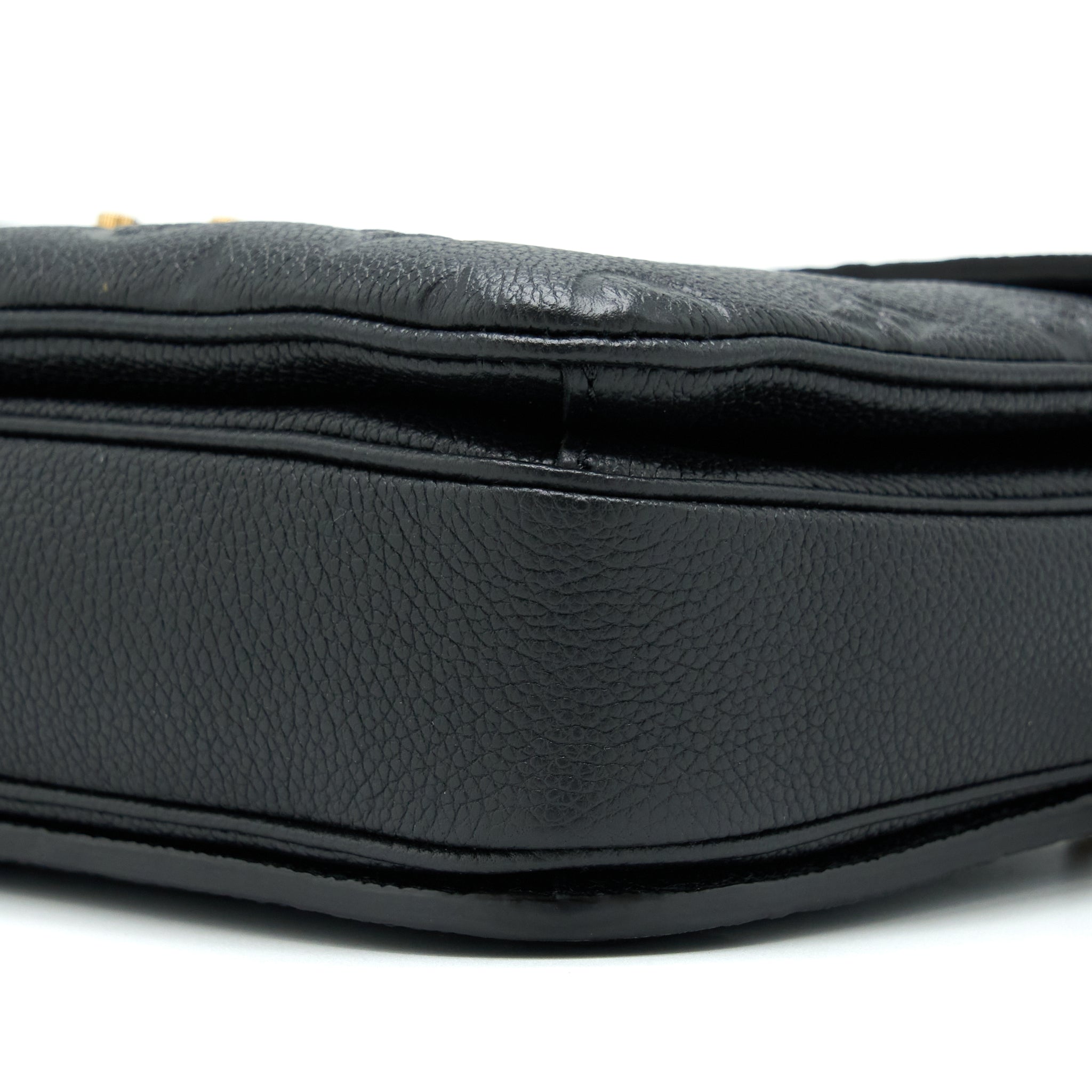 AAA Replica Louis Vuitton LV POCHETTE MÉTIS MONOGRAM EMPREINTE BLACK GHW