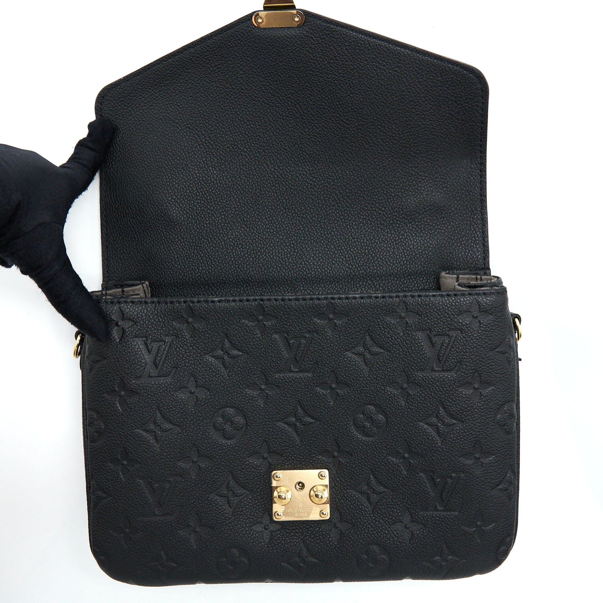 AAA Replica Louis Vuitton LV POCHETTE MÉTIS MONOGRAM EMPREINTE BLACK GHW