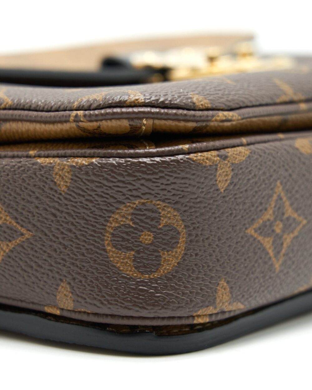 AAA Replica Louis Vuitton LV MONOGRAM REVERSE CANVAS POCHETTE METIS