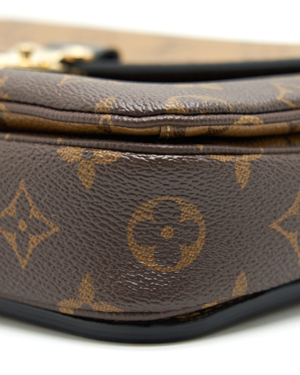 AAA Replica Louis Vuitton LV MONOGRAM REVERSE CANVAS POCHETTE METIS