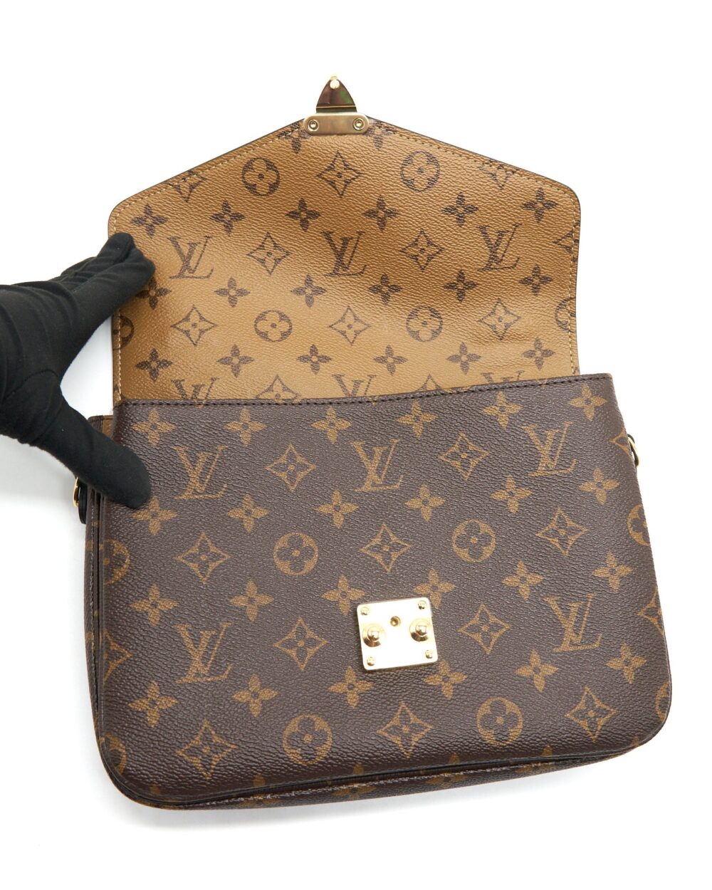 AAA Replica Louis Vuitton LV MONOGRAM REVERSE CANVAS POCHETTE METIS