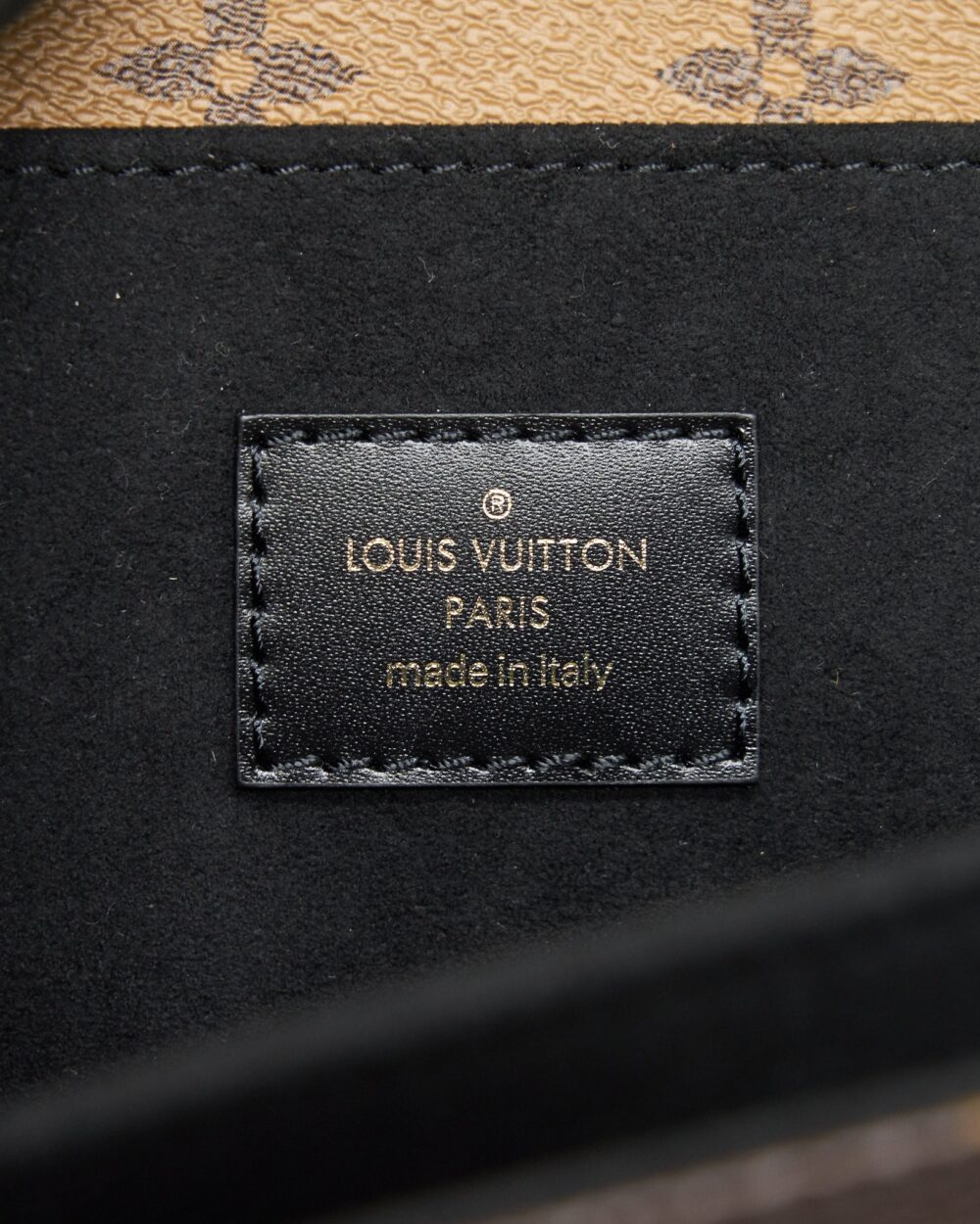 AAA Replica Louis Vuitton LV MONOGRAM REVERSE CANVAS POCHETTE METIS