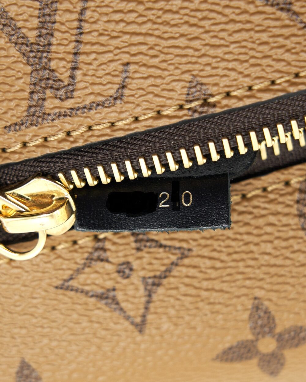 AAA Replica Louis Vuitton LV MONOGRAM REVERSE CANVAS POCHETTE METIS