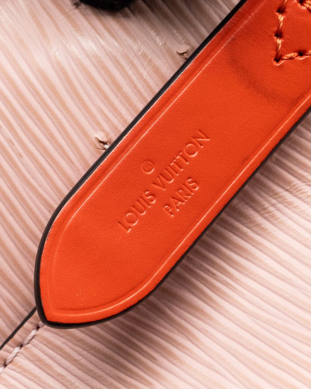 AAA Replica Louis Vuitton LV NEONOE EPI LEATHER PINK MULTICOLOR SHW