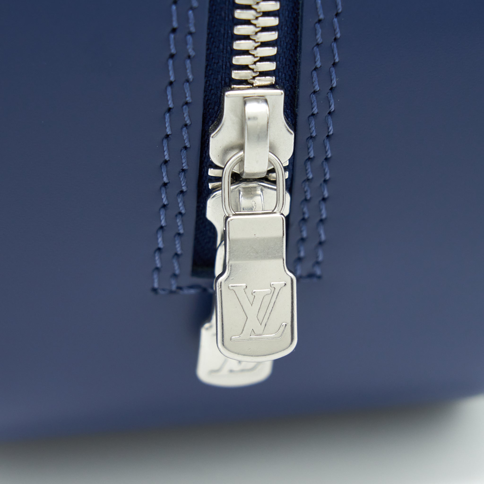 AAA Replica Louis Vuitton LV JASMIN MYRTILL EPI BLUE SHW
