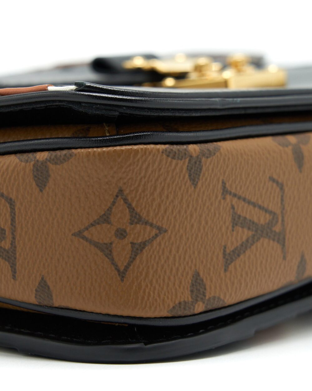 AAA Replica Louis Vuitton LV POCHETTE MÉTIS LIMITED EDITION BROGUE GHW