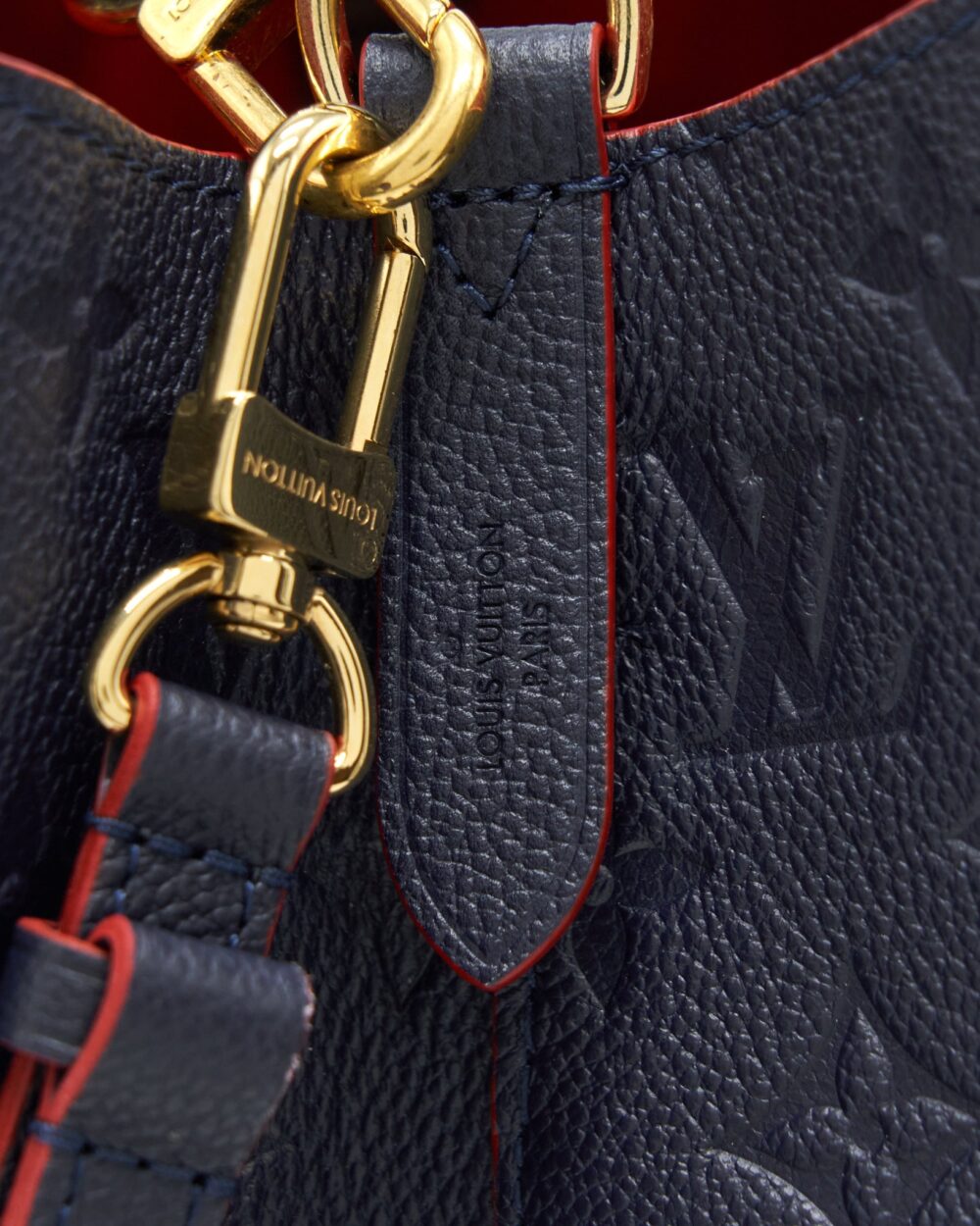 AAA Replica Louis Vuitton LV NEONOE MONOGRAM EMPREINTE MARINE ROUGE GHW