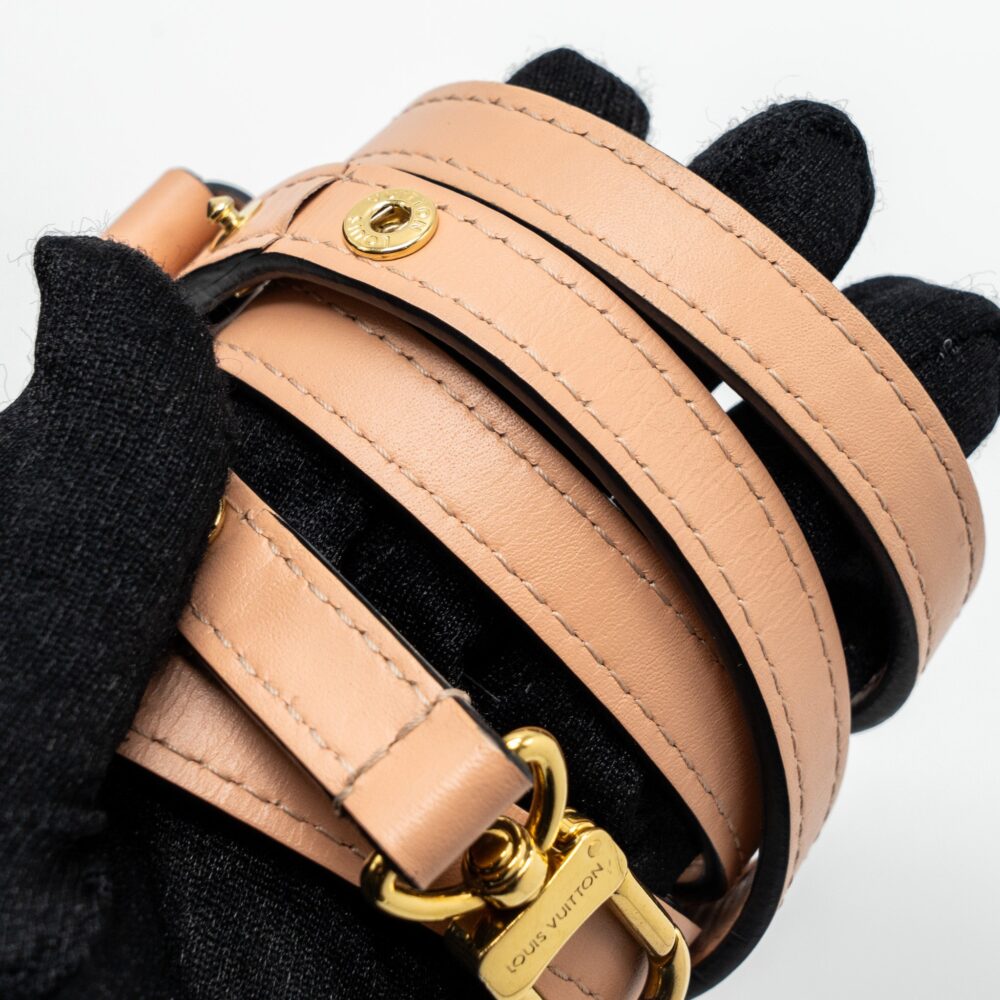 AAA Replica Louis Vuitton LV NEONOE MM DAMIER EBENE CANVAS LIGHT PINK GHW