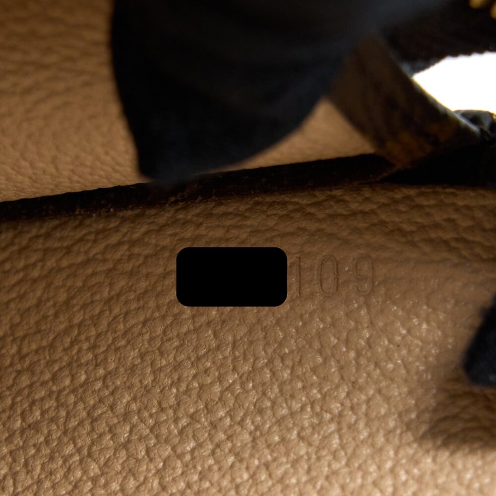 AAA Replica Louis Vuitton LV TOILETRY POCHETTE 26 MONOGRAM CANVAS GHW