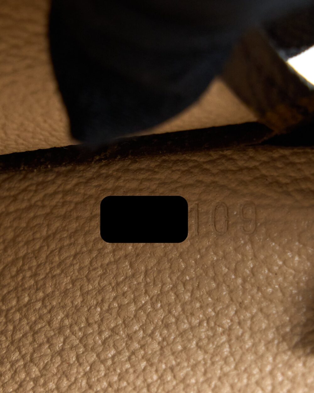 AAA Replica Louis Vuitton LV TOILETRY POCHETTE 26 MONOGRAM CANVAS GHW