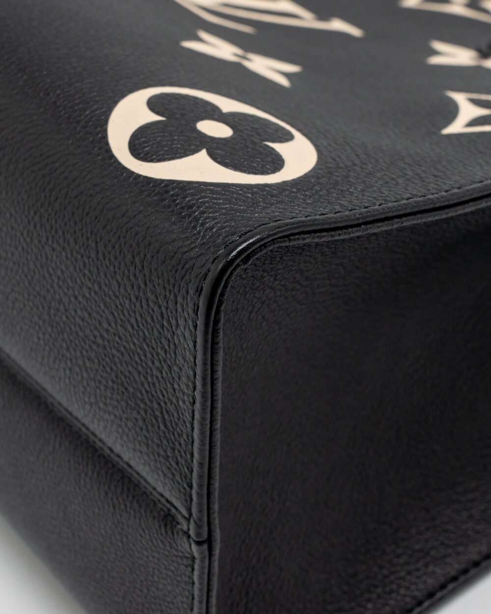 AAA Replica Louis Vuitton LV ONTHEGO MM MONOGRAM EMPREINTE LEATHER BLACK/BEIGE GHW