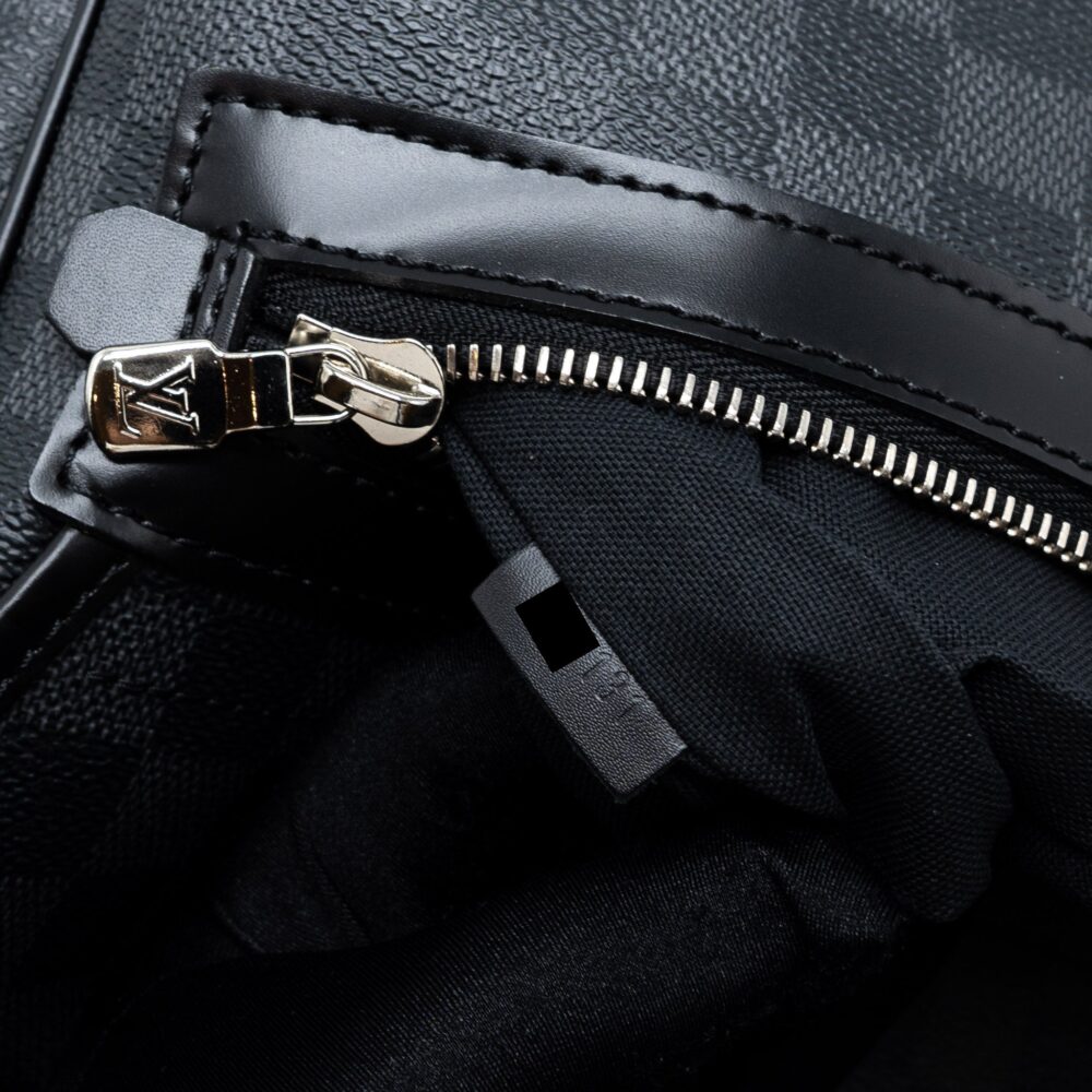 AAA Replica Louis Vuitton LV LARGE MESSENGER BAG DAMIER GRAPHITE CANVAS SHW