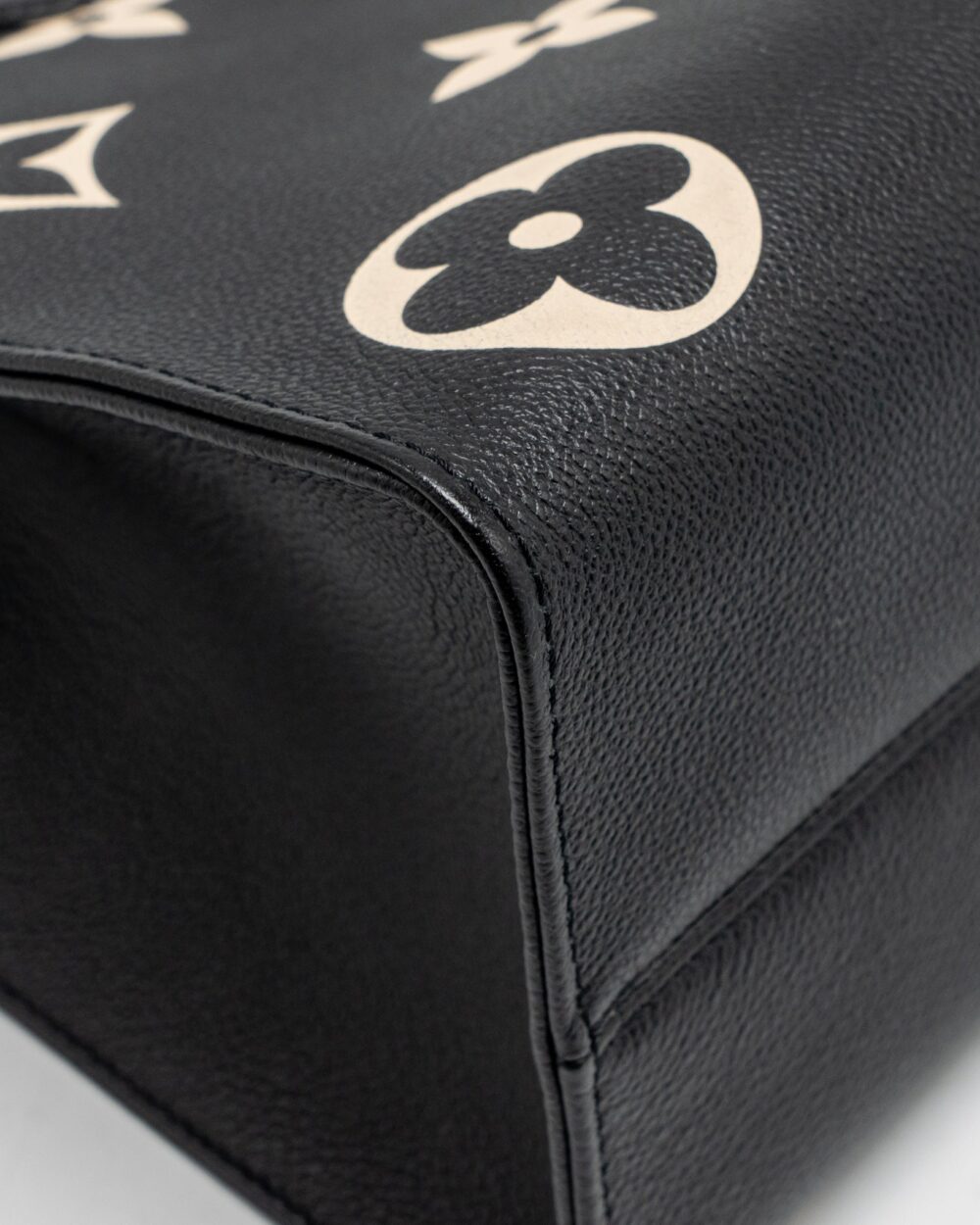 AAA Replica Louis Vuitton LV ONTHEGO MM MONOGRAM EMPREINTE LEATHER BLACK/BEIGE GHW