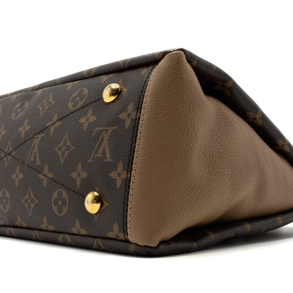 AAA Replica Louis Vuitton LV PALLAS MONOGRAM CANVAS SESAME GHW