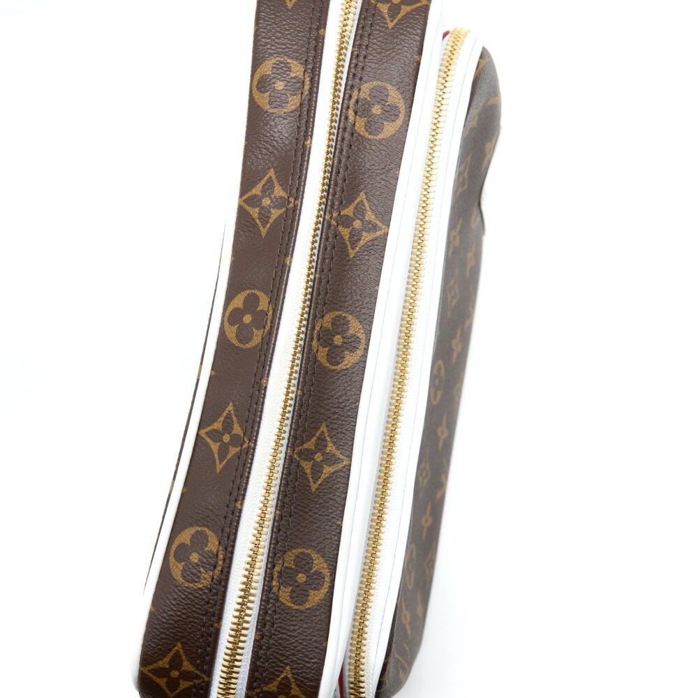 AAA Replica Louis Vuitton LV X NBA NIL MESSENGER MONOGRAM CANVAS GHW