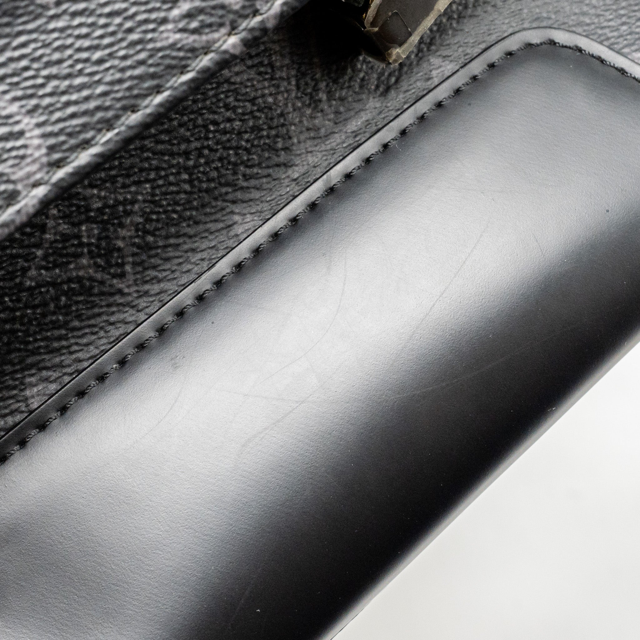 AAA Replica Louis Vuitton LV MESSENGER VOYAGER PM MONOGRAM CANVAS BLACK SHW