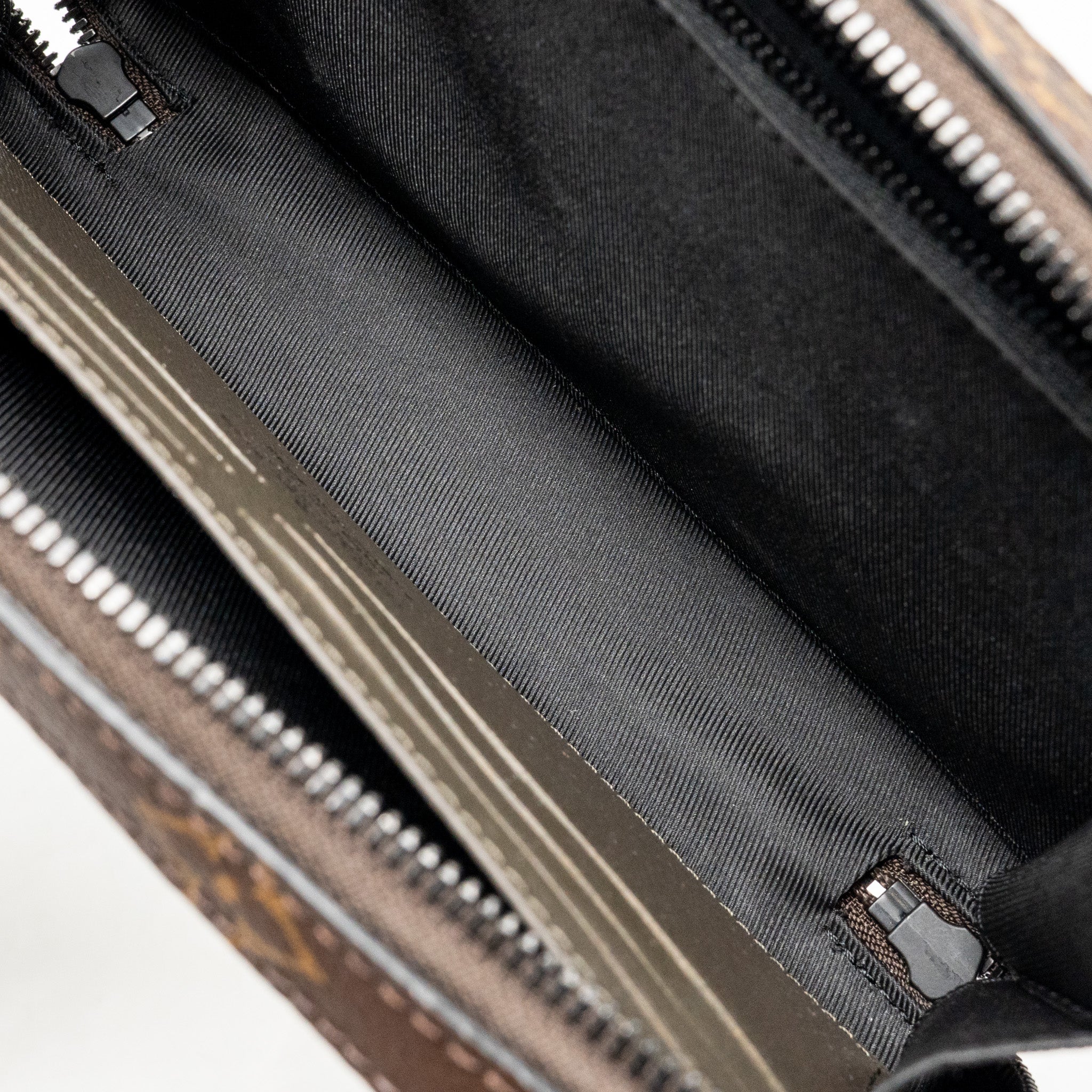 AAA Replica Louis Vuitton LV SOFT TRUNK WALLET TAIGA / MONOGRAM CANVAS KHAKI GREEN BLACK HARDWARE