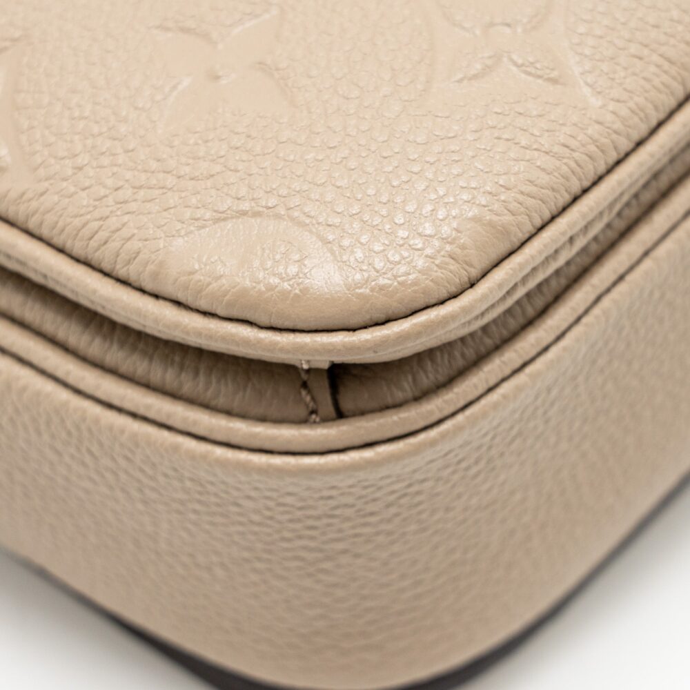 AAA Replica Louis Vuitton LV POCHETTE METIS MONOGRAM EMPREINTE TOURTERELLE GHW