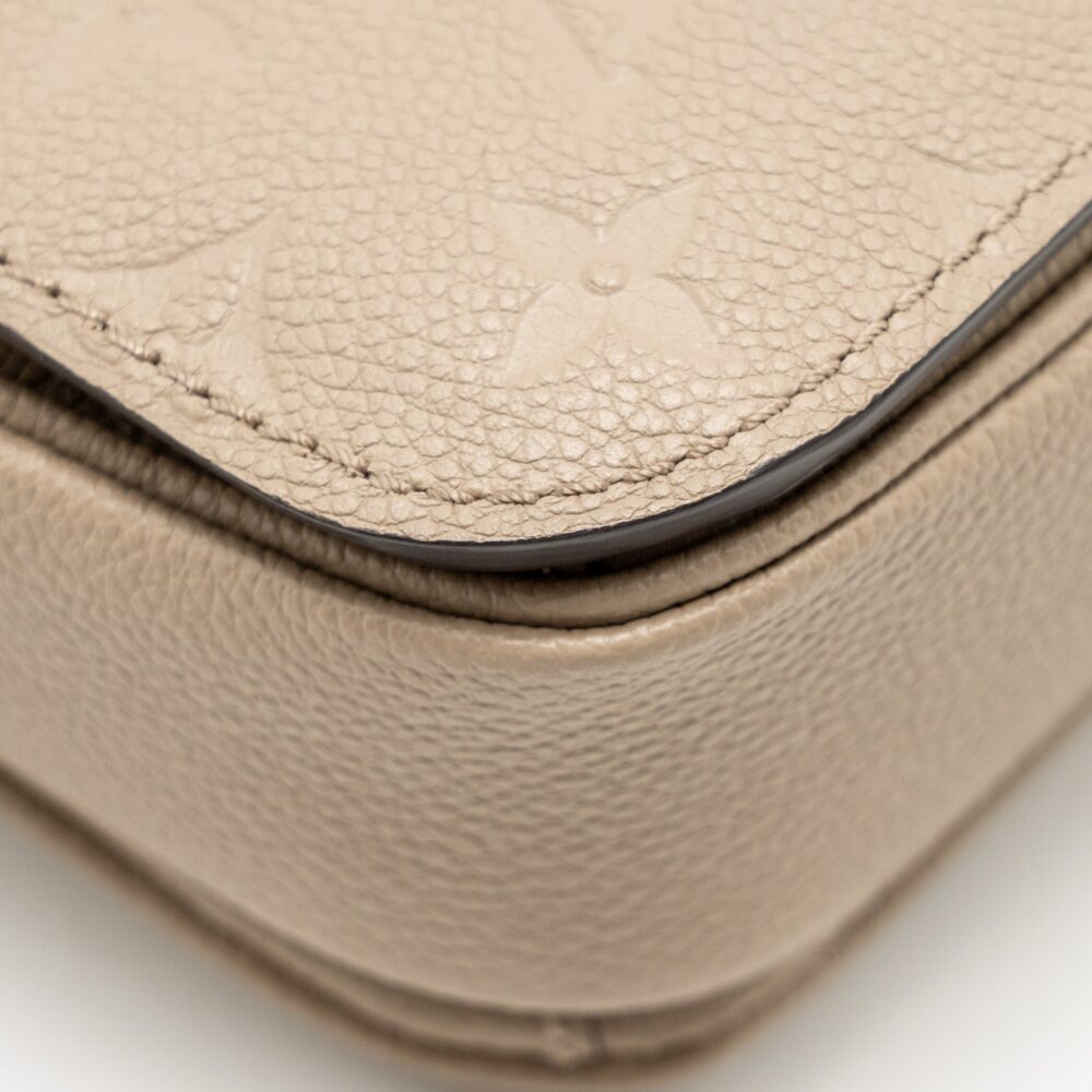 AAA Replica Louis Vuitton LV POCHETTE METIS MONOGRAM EMPREINTE TOURTERELLE GHW