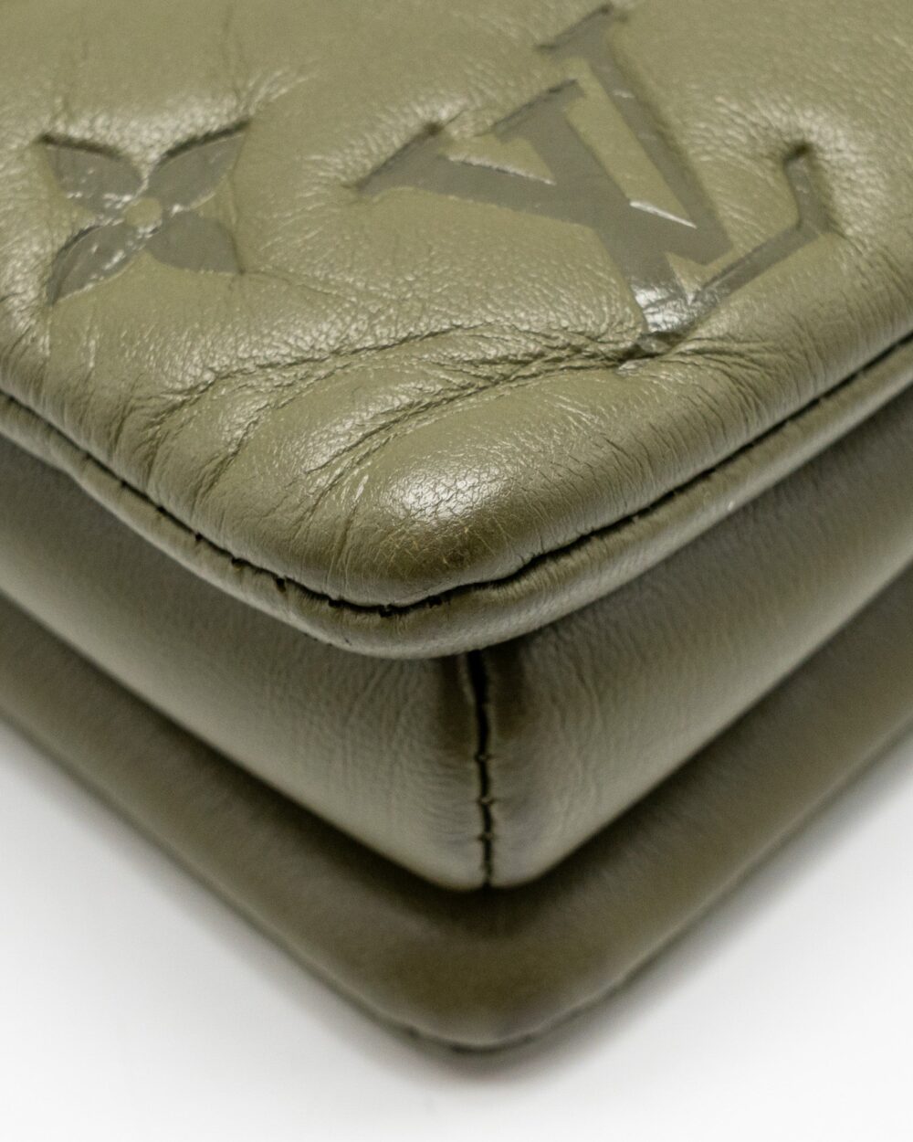 AAA Replica Louis Vuitton LV COUSSIN MM MONOGRAM-EMBOSSED PUFFY LAMBSKIN KHAKI GHW