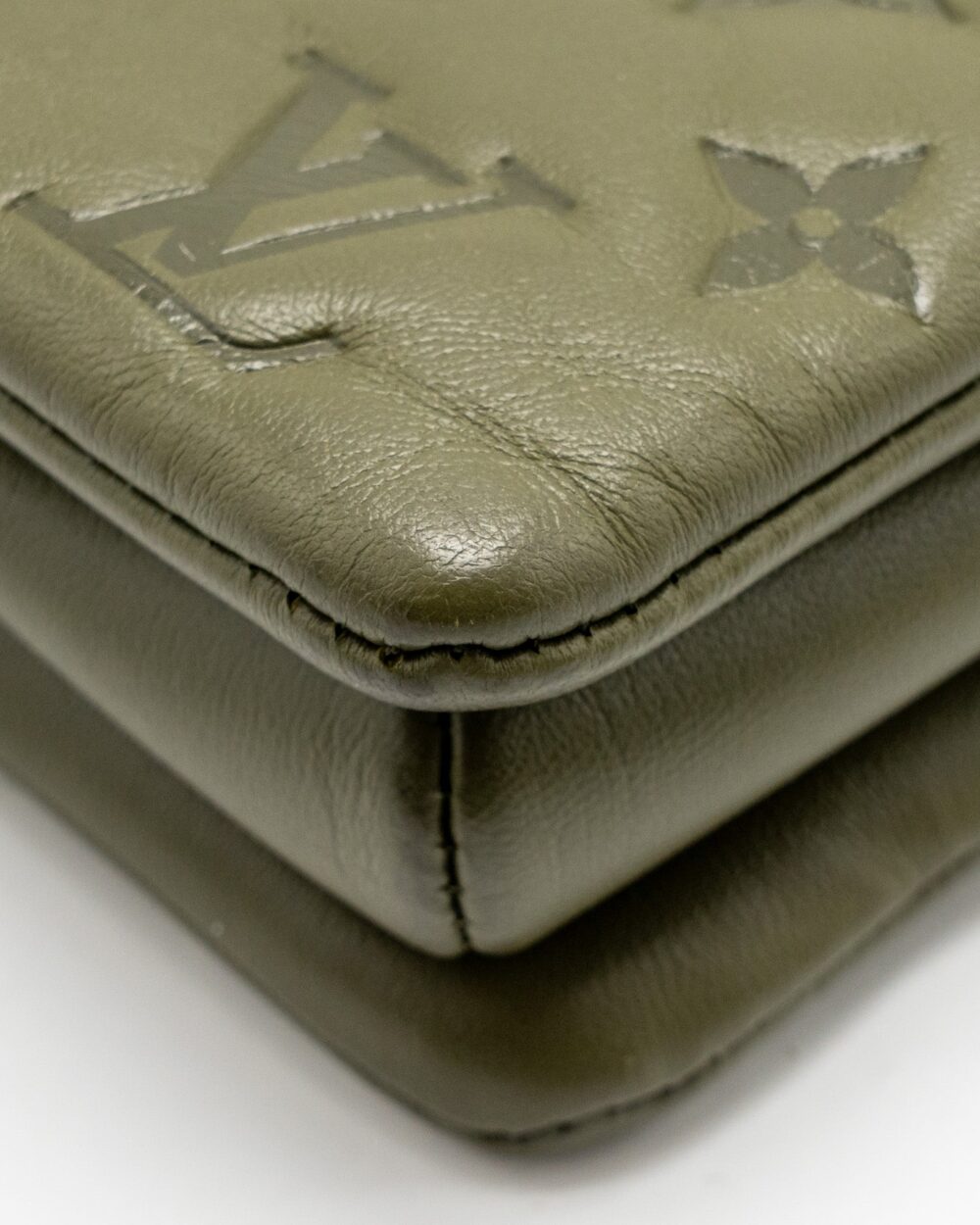 AAA Replica Louis Vuitton LV COUSSIN MM MONOGRAM-EMBOSSED PUFFY LAMBSKIN KHAKI GHW