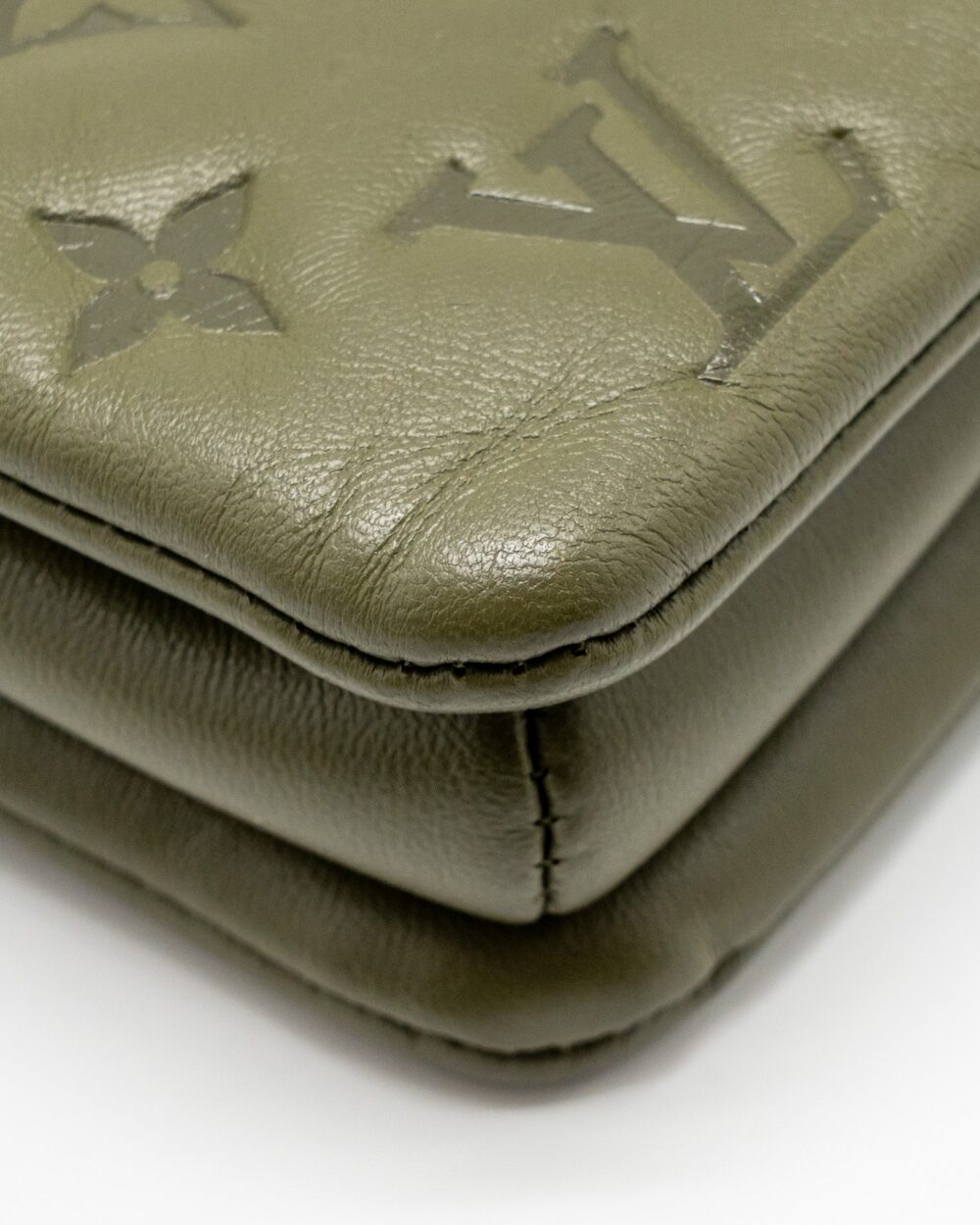 AAA Replica Louis Vuitton LV COUSSIN MM MONOGRAM-EMBOSSED PUFFY LAMBSKIN KHAKI GHW