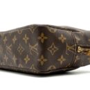 AAA Replica Louis Vuitton LV VINTAGE TROUSSE TOILETTE 28 COSMETIC BAG MONOGRAM CANVAS GHW