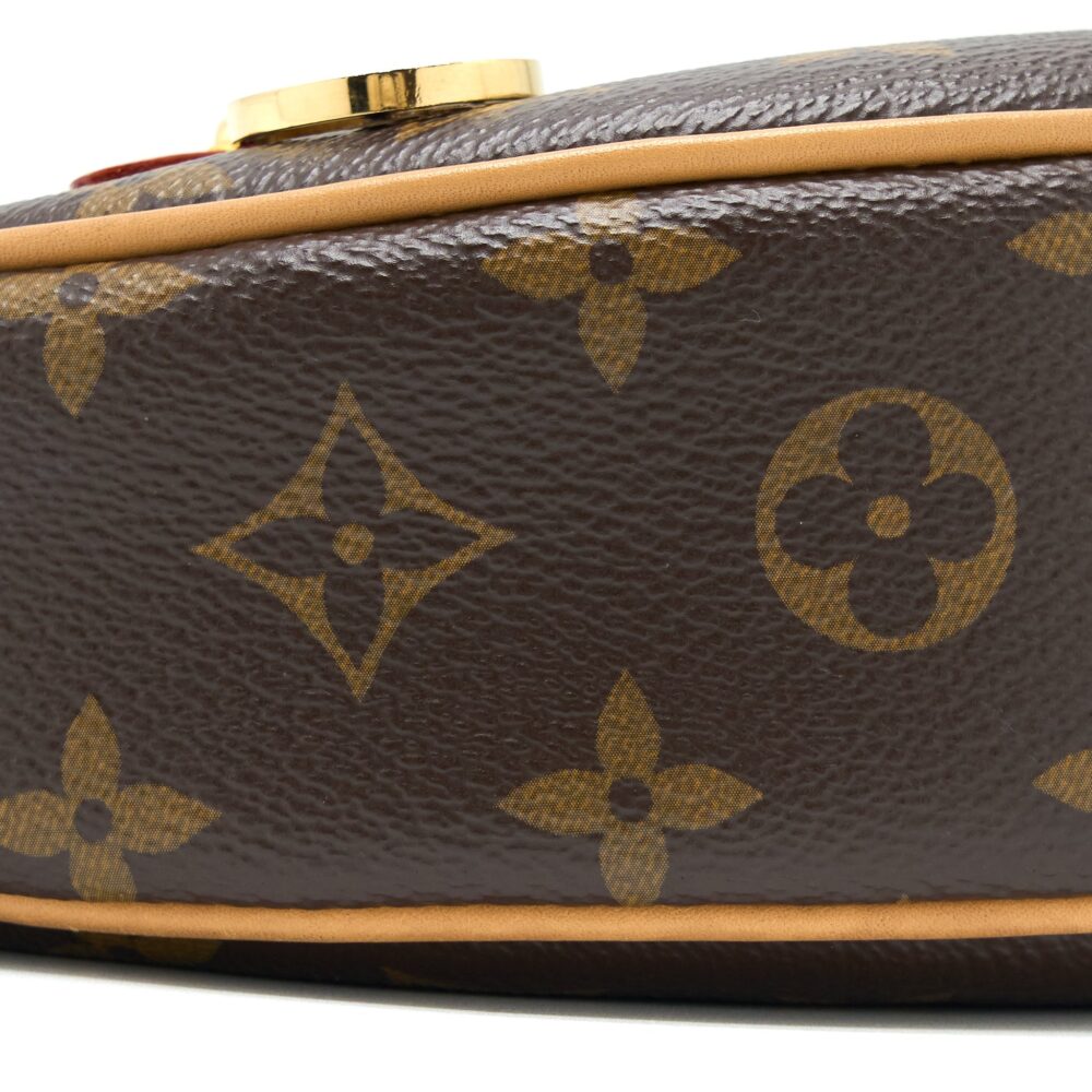 AAA Replica Louis Vuitton LV LOOP BAG MONOGRAM CANVAS GHW (NEW VERSION)
