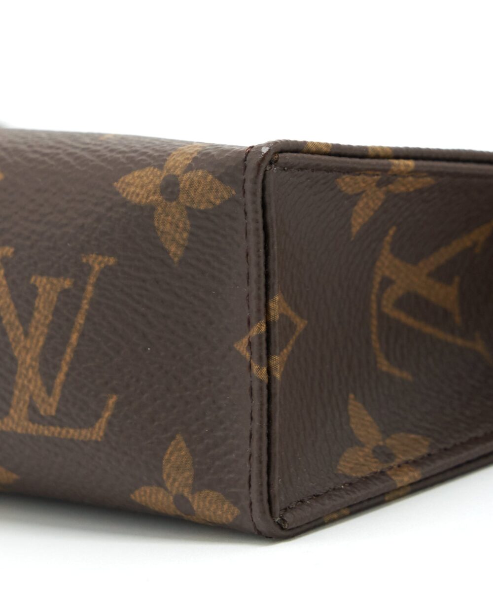AAA Replica Louis Vuitton LV TOILETRY POCHETTE 15 MONOGRAM CANVAS GHW