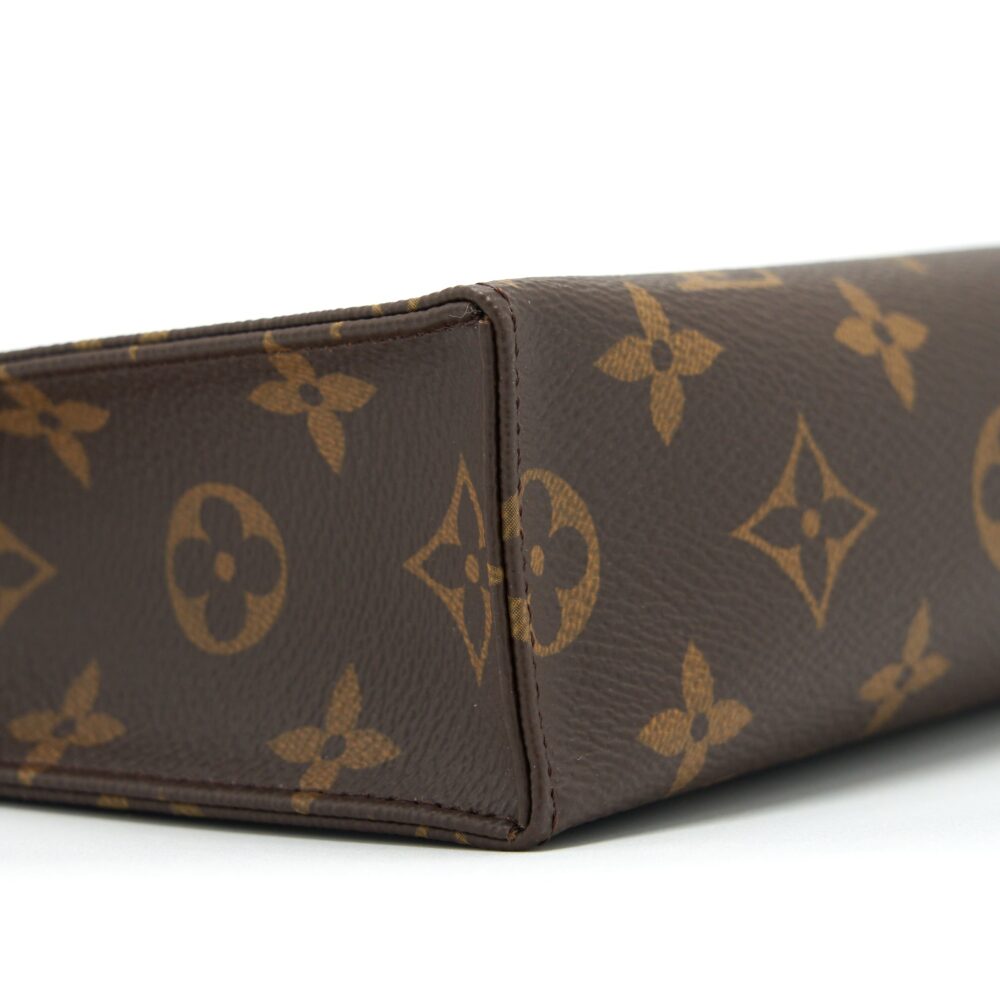 AAA Replica Louis Vuitton LV TOILETRY POCHETTE 26 MONOGRAM CANVAS GHW