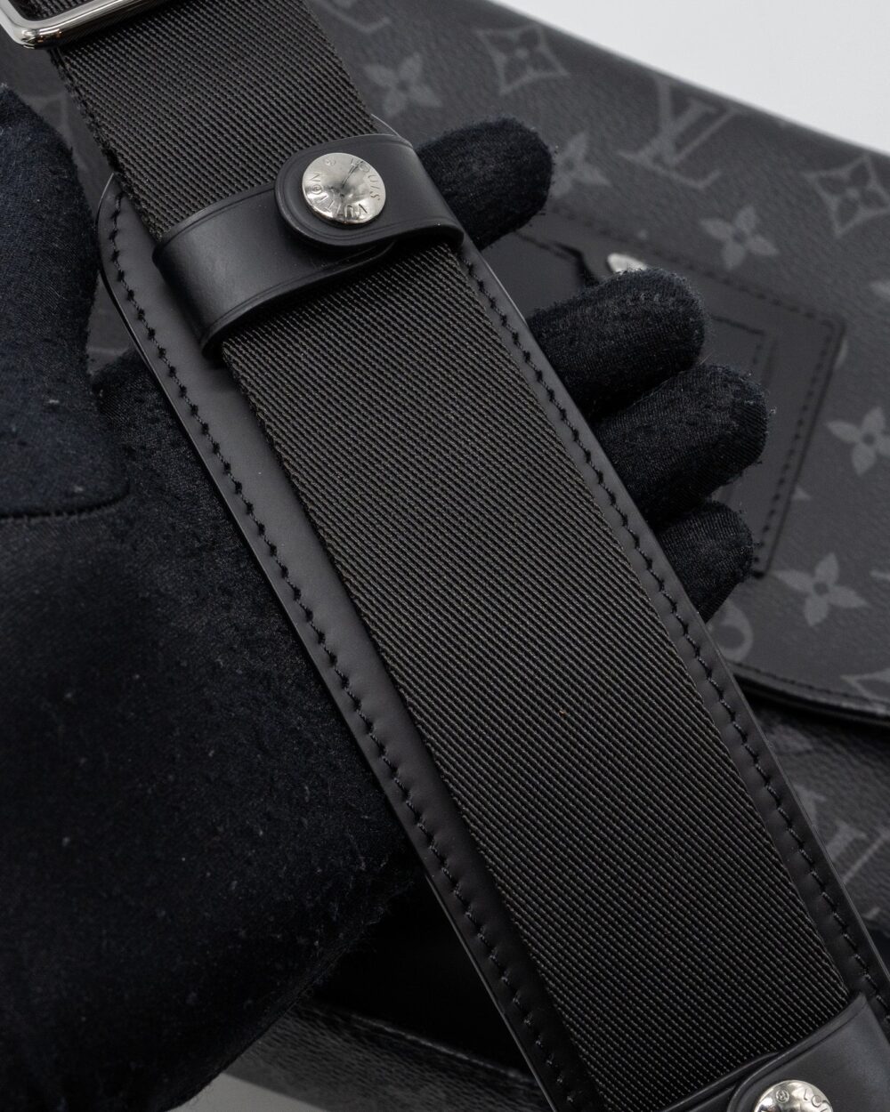 AAA Replica Louis Vuitton LV MESSENGER PM VOYOGER MONOGRAM ECLIPSE CANVAS BLACK SHW