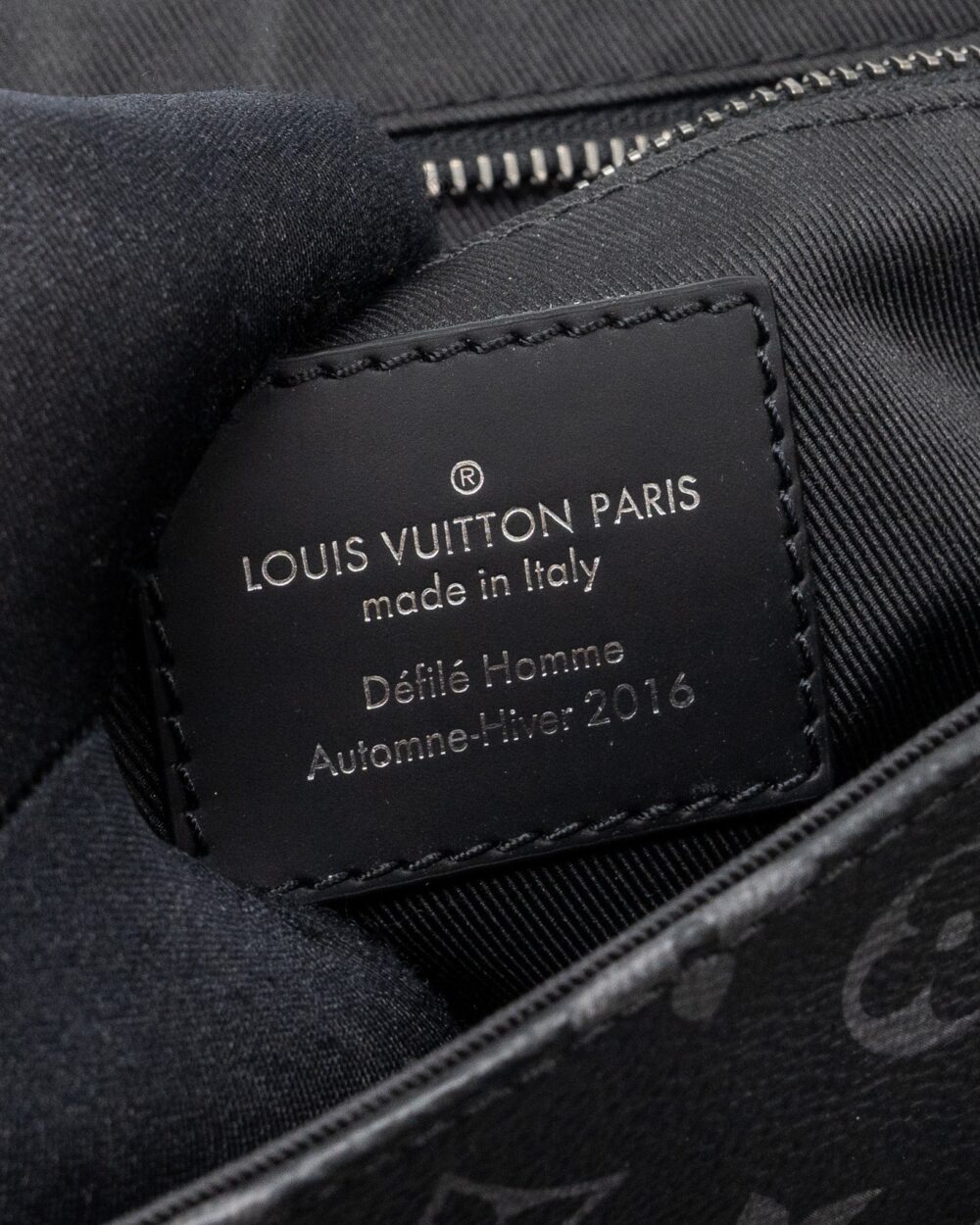 AAA Replica Louis Vuitton LV MESSENGER PM VOYOGER MONOGRAM ECLIPSE CANVAS BLACK SHW
