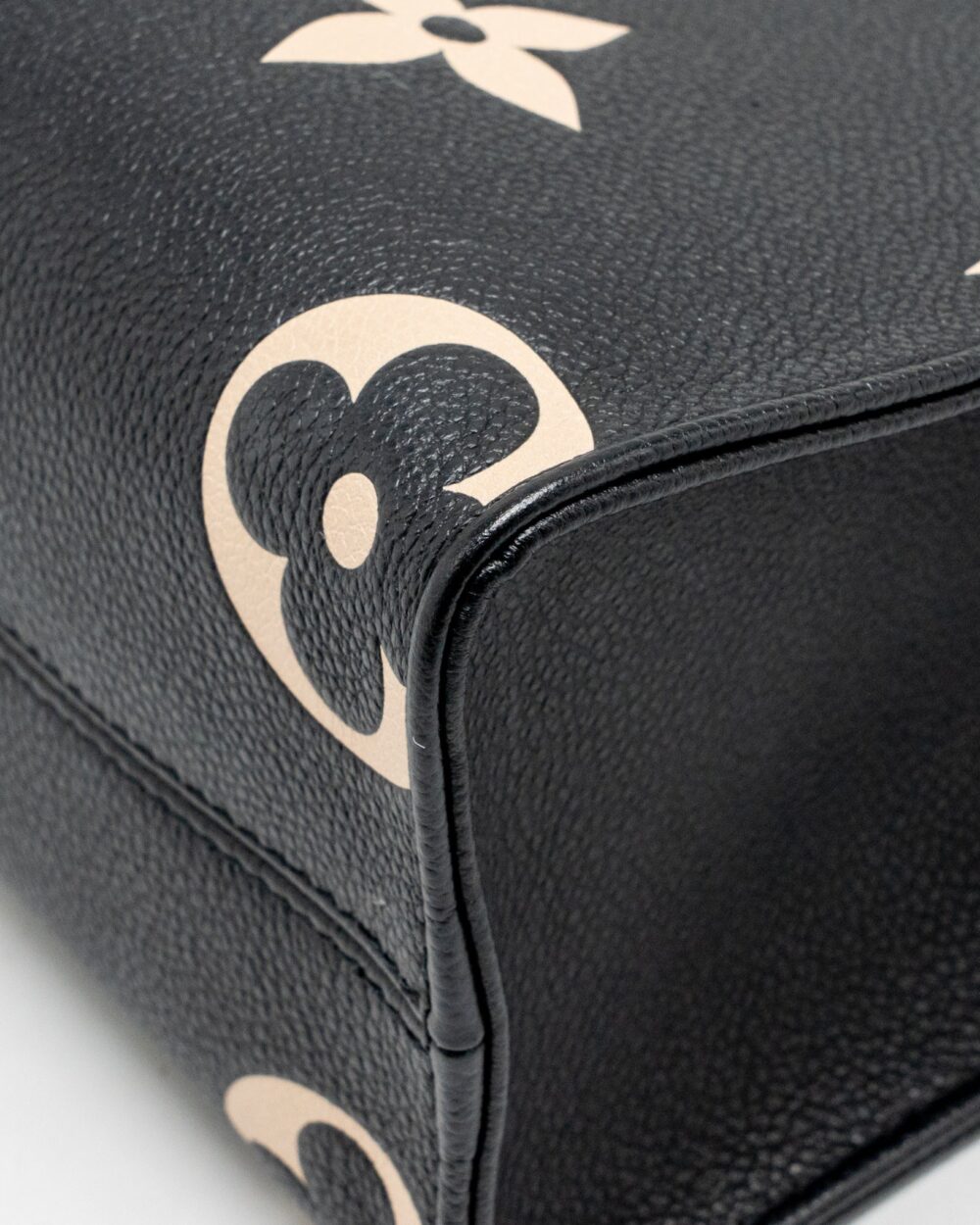 AAA Replica Louis Vuitton LV ONTHEGO BB BICOLOUR MONOGRAM EMPREINTE LEATHER BLACK/BEIGE GHW