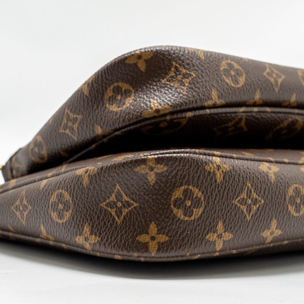 AAA Replica Louis Vuitton LV MULTI POCHETTE ACCESSORIES MONOGRAM CANVAS PINK STRAP GHW