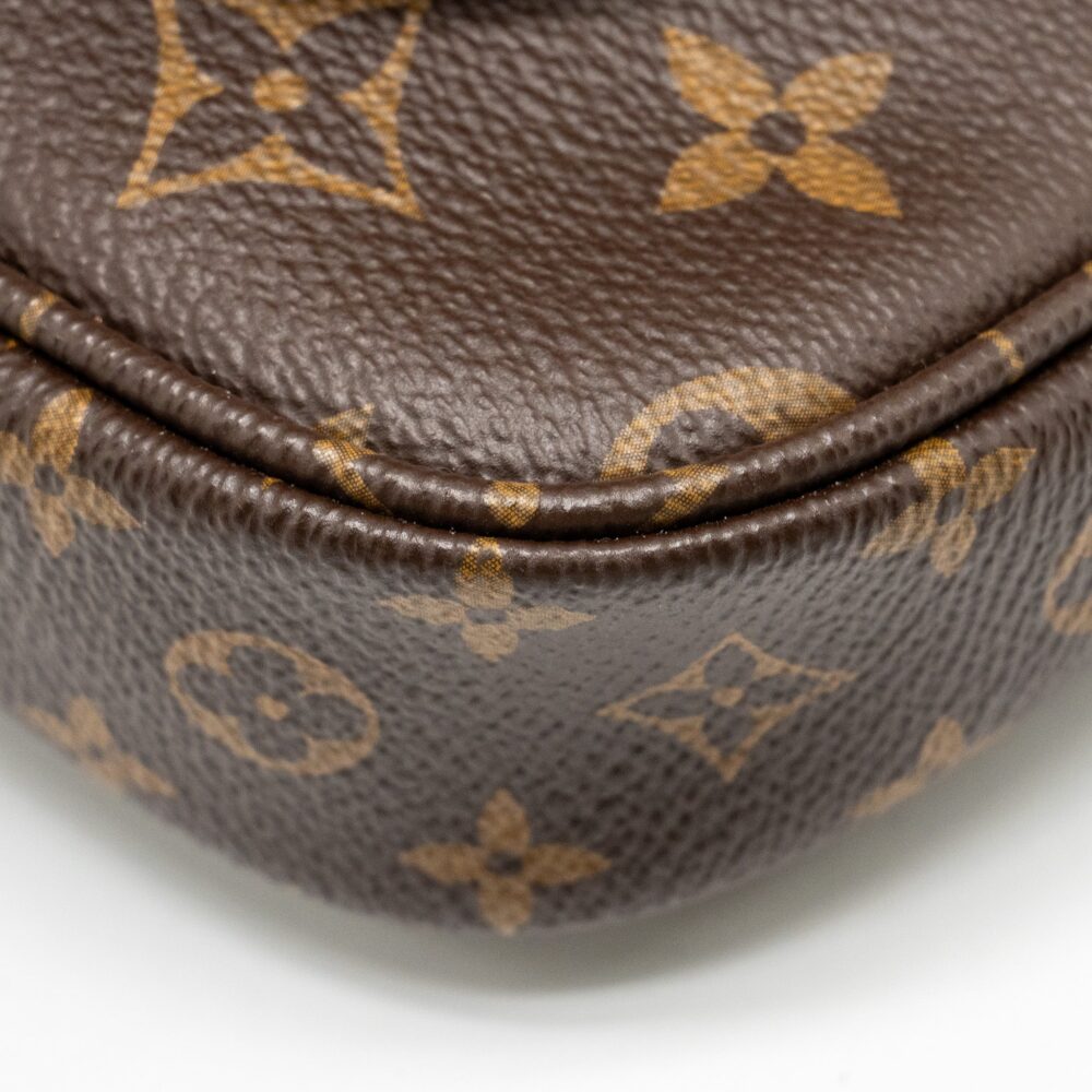AAA Replica Louis Vuitton LV MULTI POCHETTE ACCESSORIES MONOGRAM CANVAS PINK STRAP GHW