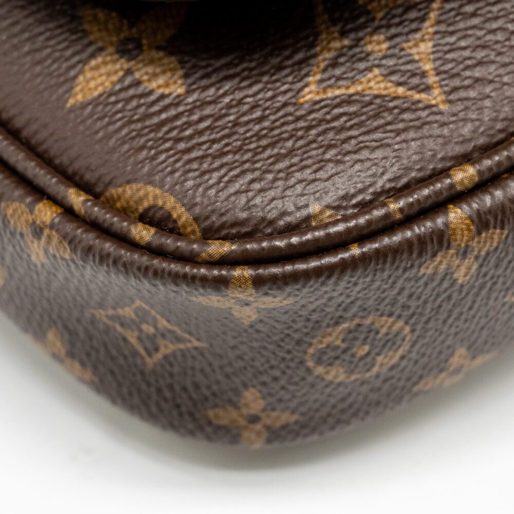 AAA Replica Louis Vuitton LV MULTI POCHETTE ACCESSORIES MONOGRAM CANVAS PINK STRAP GHW