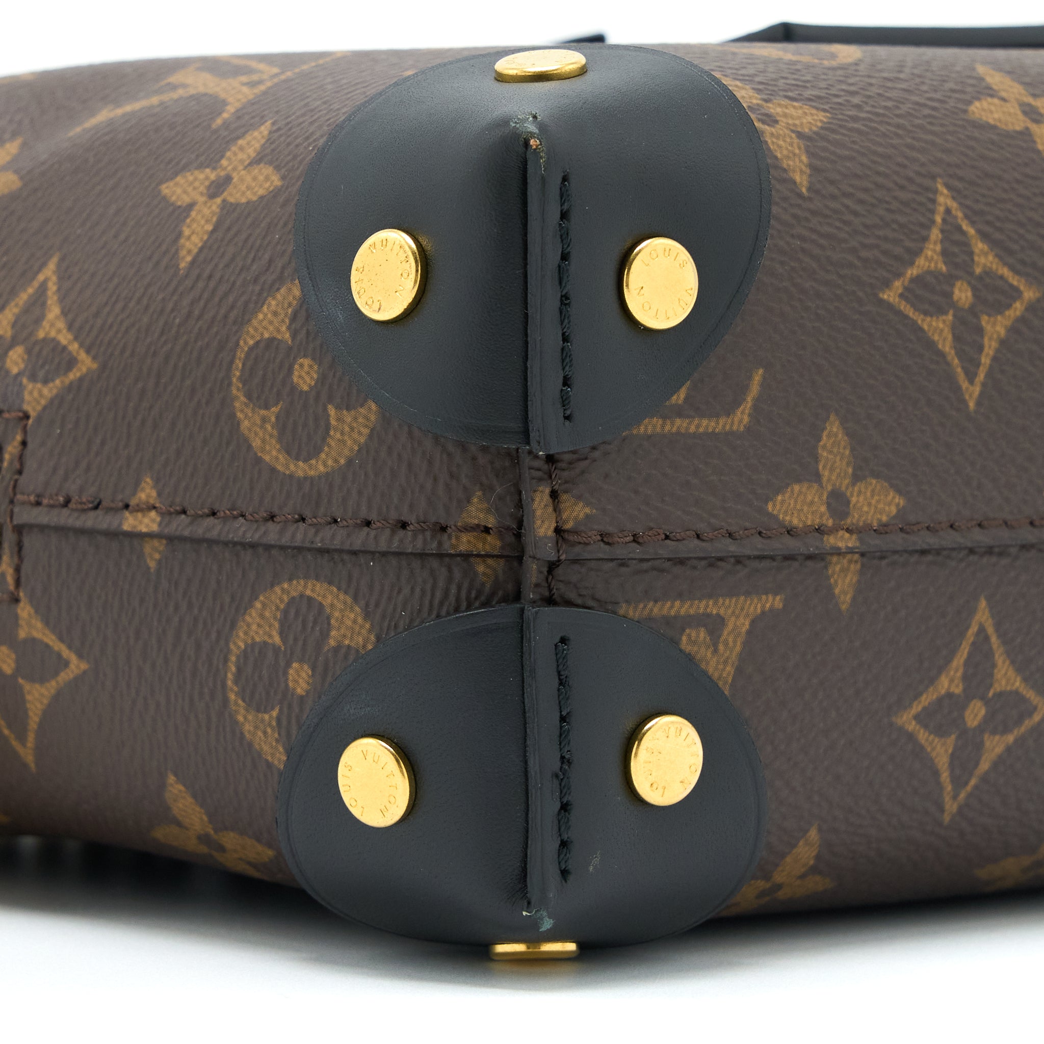 AAA Replica Louis Vuitton LV PETITE MALLE SOUPLE BAG MONOGRAM CANVAS/BLACK GHW