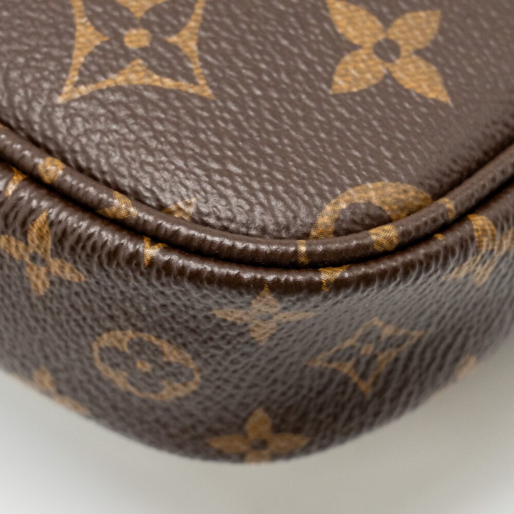 AAA Replica Louis Vuitton LV MULTI POCHETTE ACCESSORIES MONOGRAM CANVAS PINK STRAP GHW