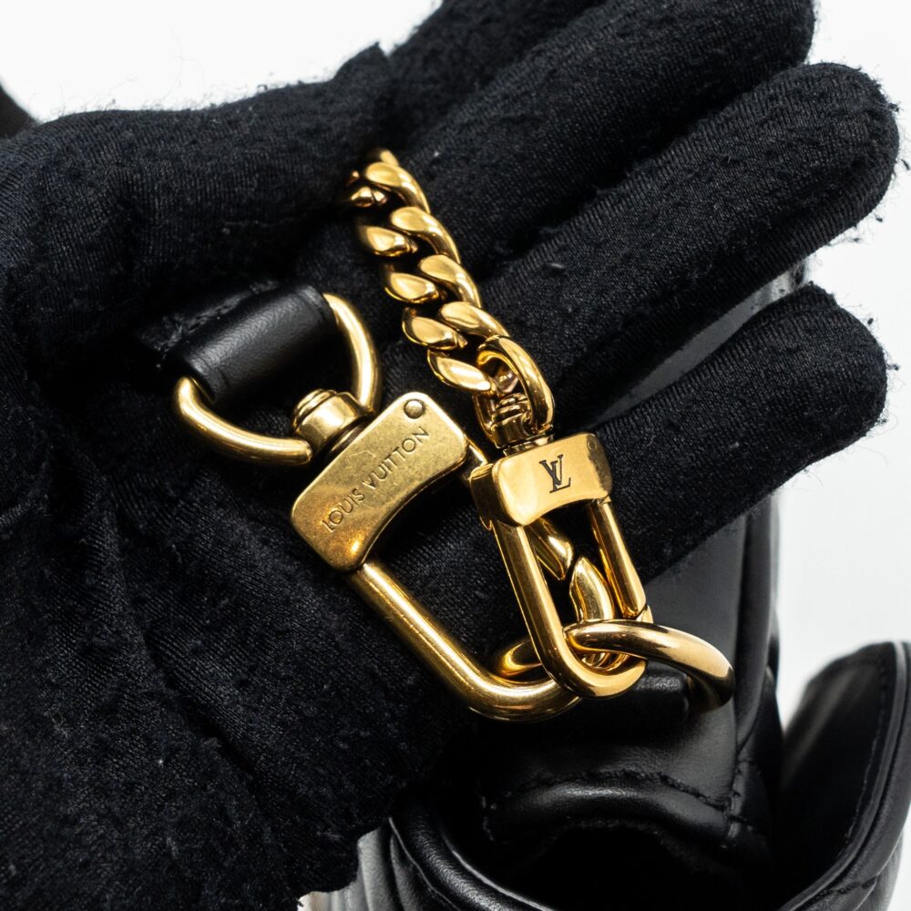 AAA Replica Louis Vuitton LV NEW WAVE MULTI POCHETTE CALFSKIN BLACK GHW