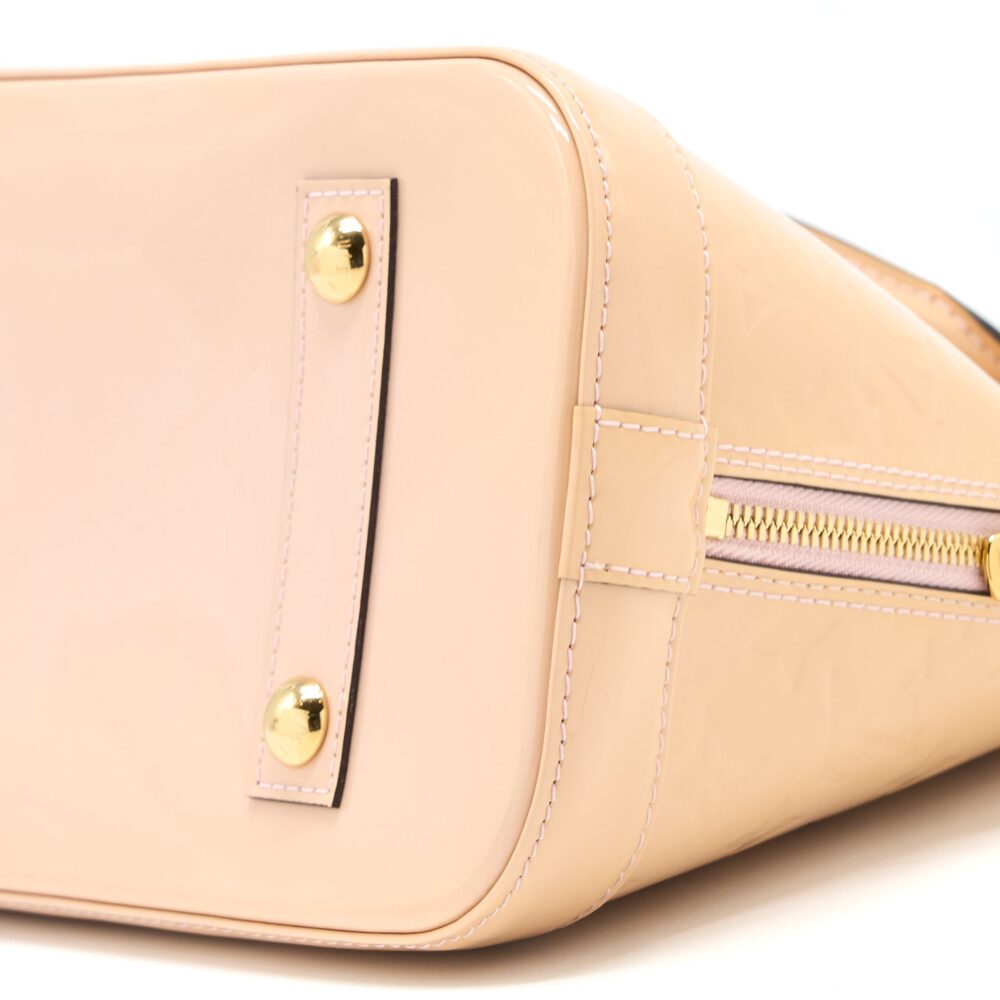 AAA Replica Louis Vuitton LV ALMA PM LIGHT BEIGE GHW