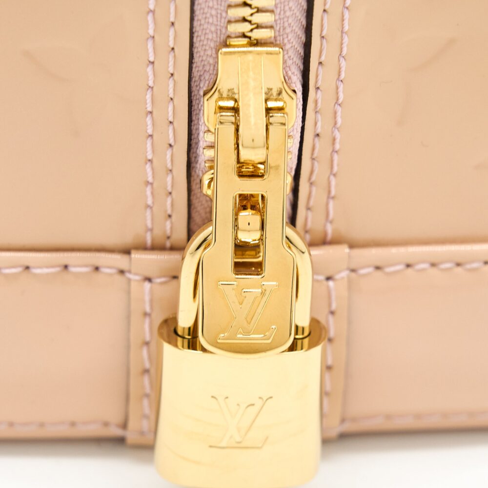 AAA Replica Louis Vuitton LV ALMA PM LIGHT BEIGE GHW