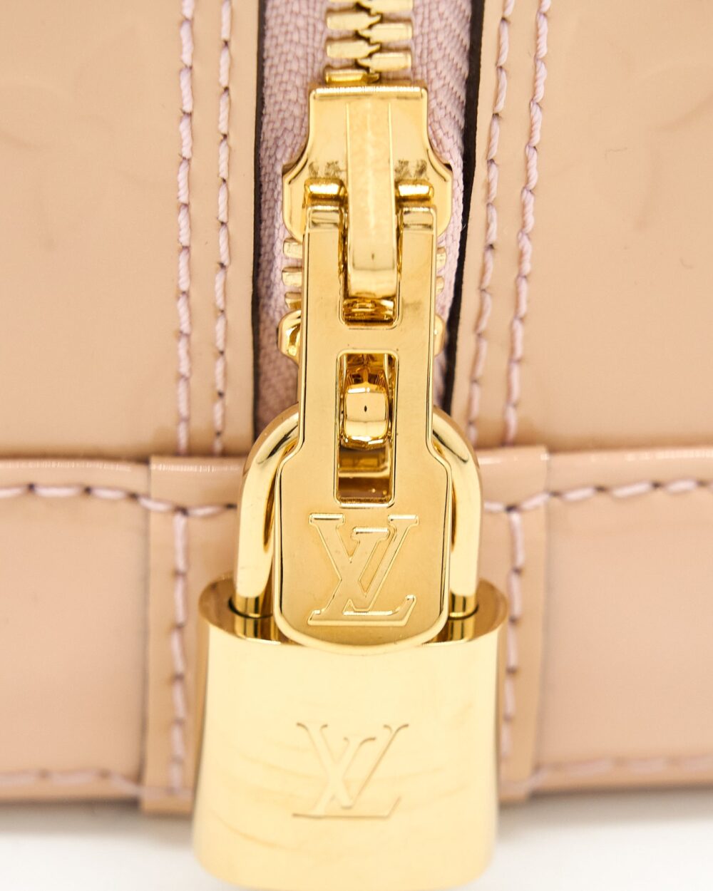 AAA Replica Louis Vuitton LV ALMA PM LIGHT BEIGE GHW