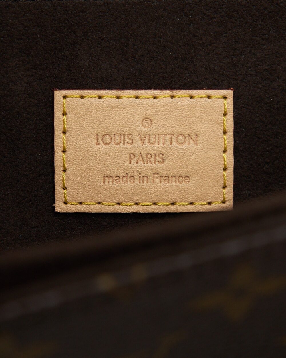 AAA Replica Louis Vuitton LV POCHETTE METIS MONOGRAM CANVAS GHW