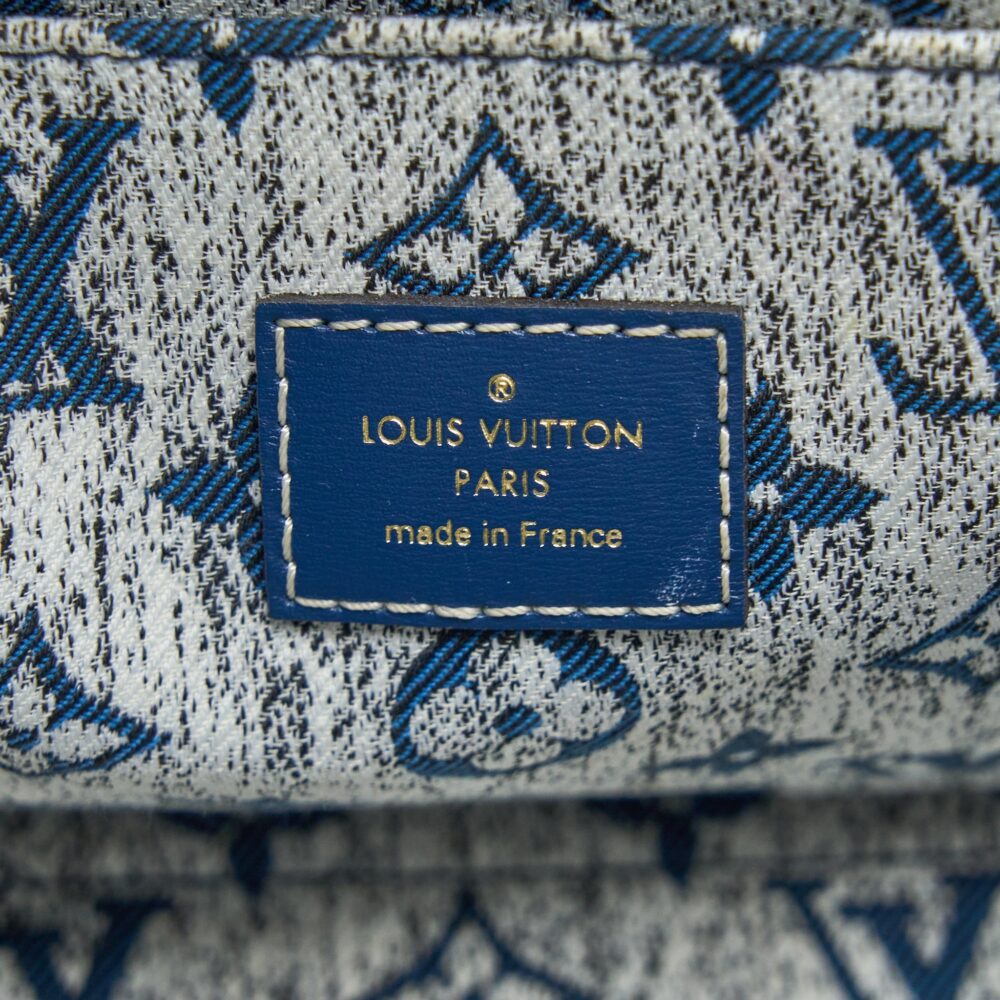 AAA Replica Louis Vuitton LV ONTHEGO MM MONOGRAM DENIM BLUE GHW