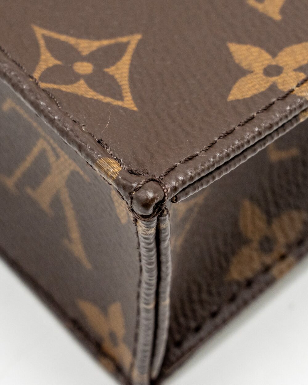 AAA Replica Louis Vuitton LV PETIT SAC PLAT MONOGRAM CANVAS GHW