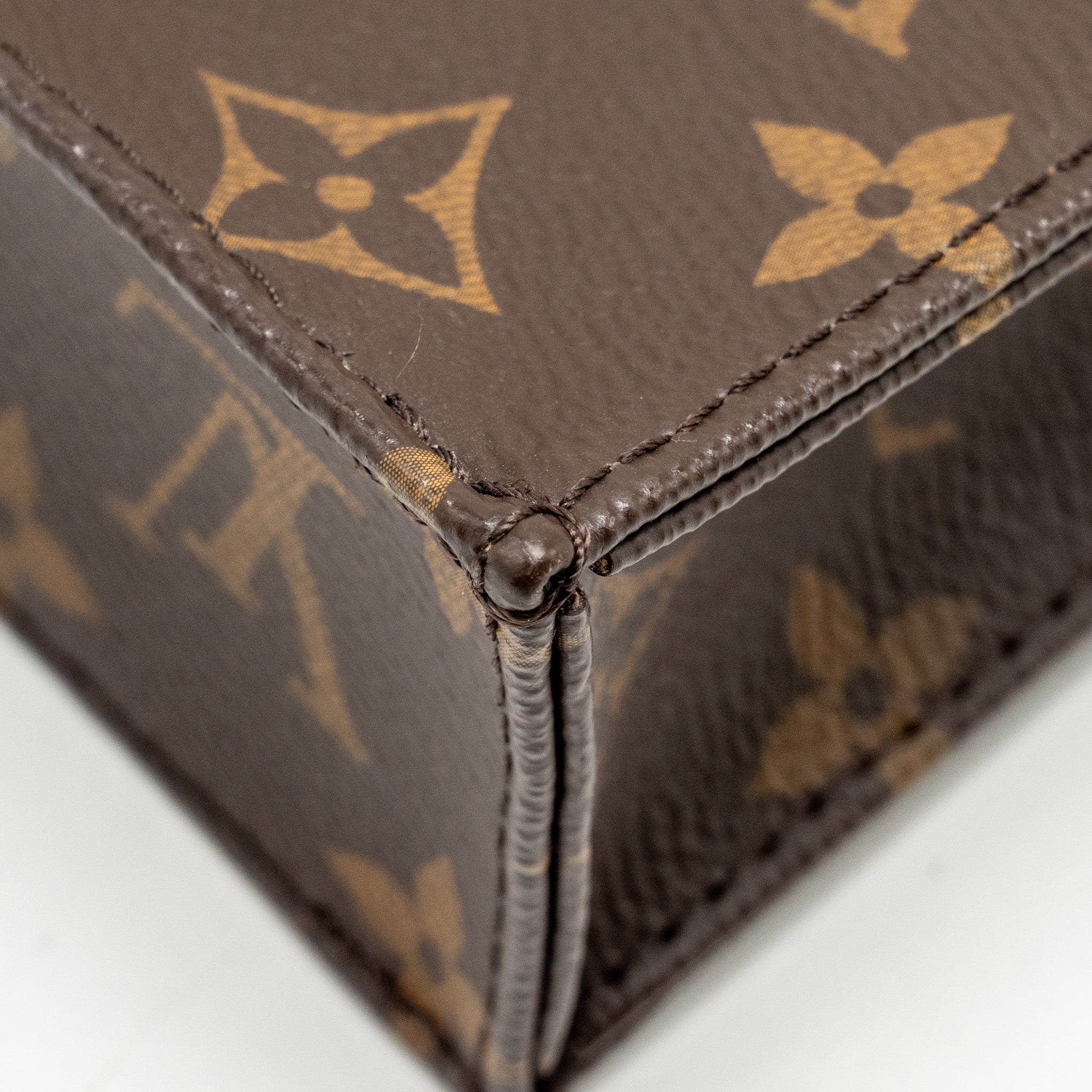 AAA Replica Louis Vuitton LV PETIT SAC PLAT MONOGRAM CANVAS GHW