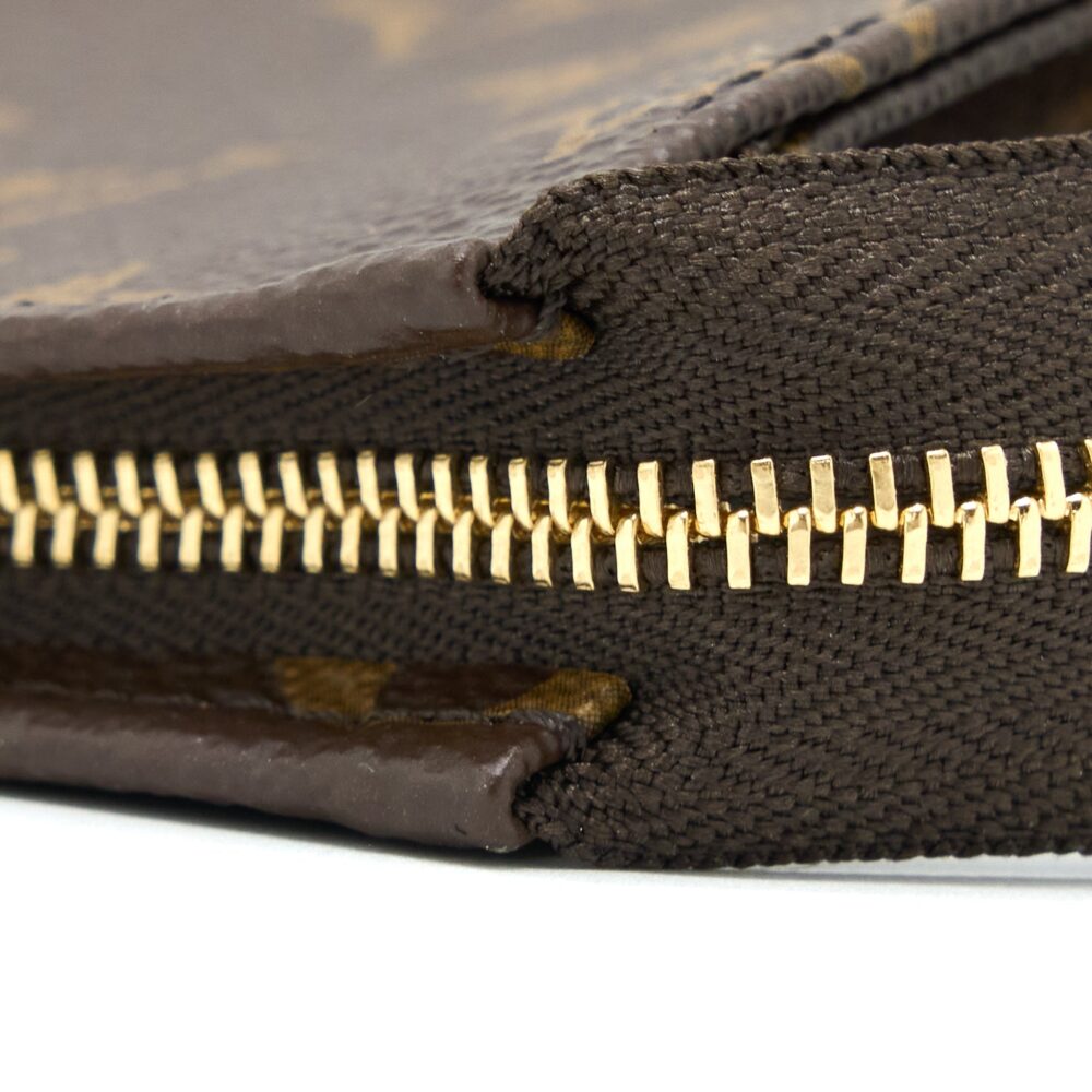 AAA Replica Louis Vuitton LV TOILETRY POCHETTE 26 MONOGRAM CANVAS GHW