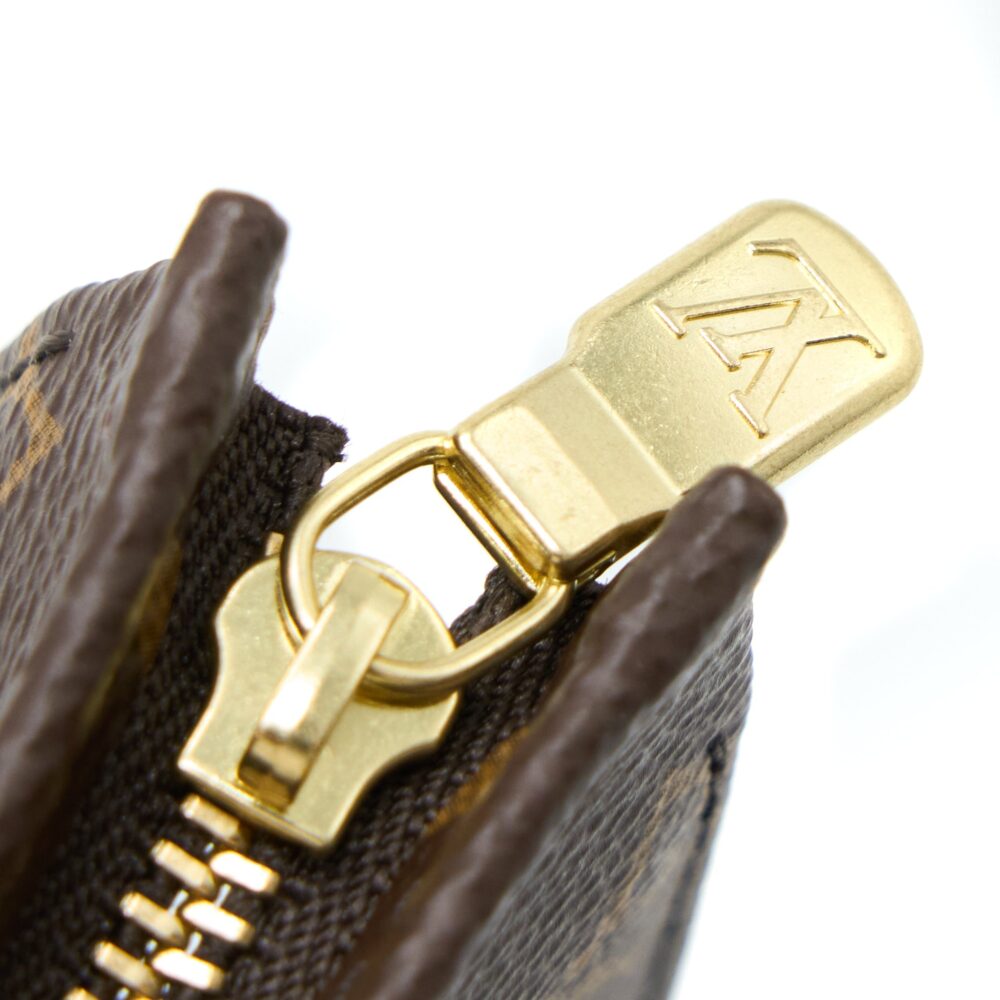 AAA Replica Louis Vuitton LV TOILETRY POCHETTE 26 MONOGRAM CANVAS GHW