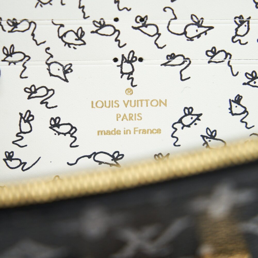 AAA Replica Louis Vuitton LV TWIST CHAIN WALLET MONOGRAM CATOGRAM CAT BLACK