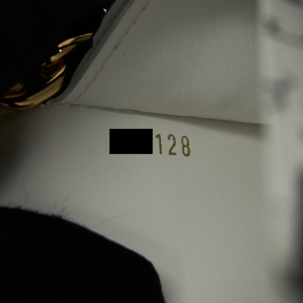AAA Replica Louis Vuitton LV TWIST CHAIN WALLET MONOGRAM CATOGRAM CAT BLACK